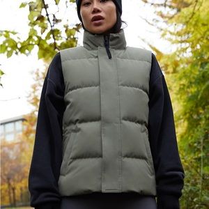 TNA Powder Parka Vest